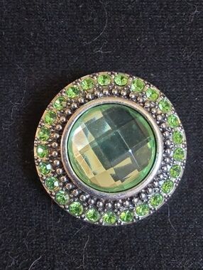 STYLE DOTS Green Crystal Round Statement Snap - Womens Jewlery